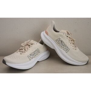 Hoka One One Women's Sz 10B Eggnog Vanilla/Yellowish White Mach 6 Sneakers Shoes